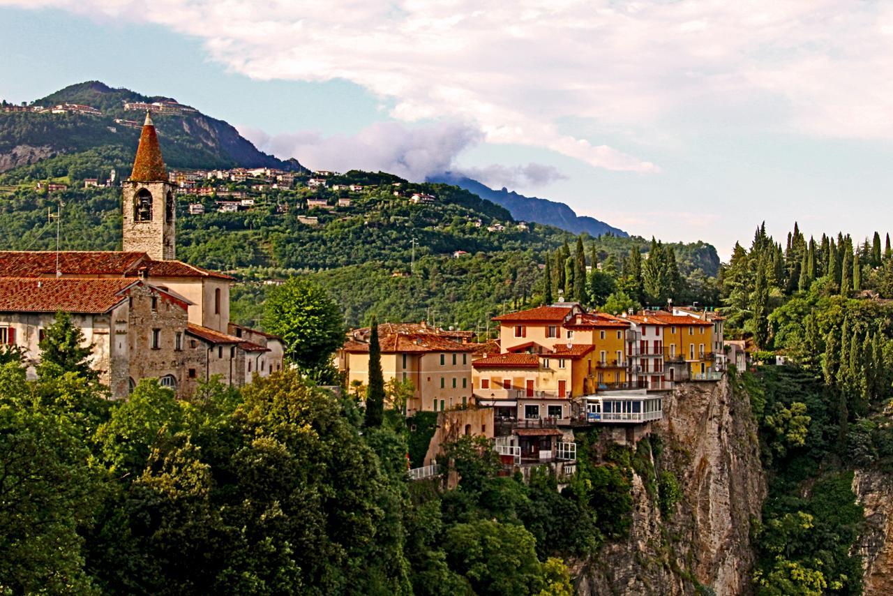 La Rotonda Apartments By Gardadomusmea Tremosine Екстер'єр фото